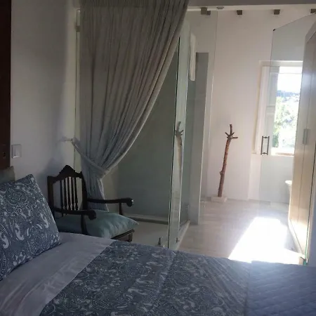 Quinta Ribeira Do Labrador - Lisbon West Wine Route Farm stay *